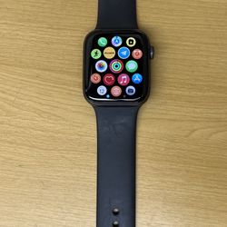 Apple Watch Series 5 (44mm)