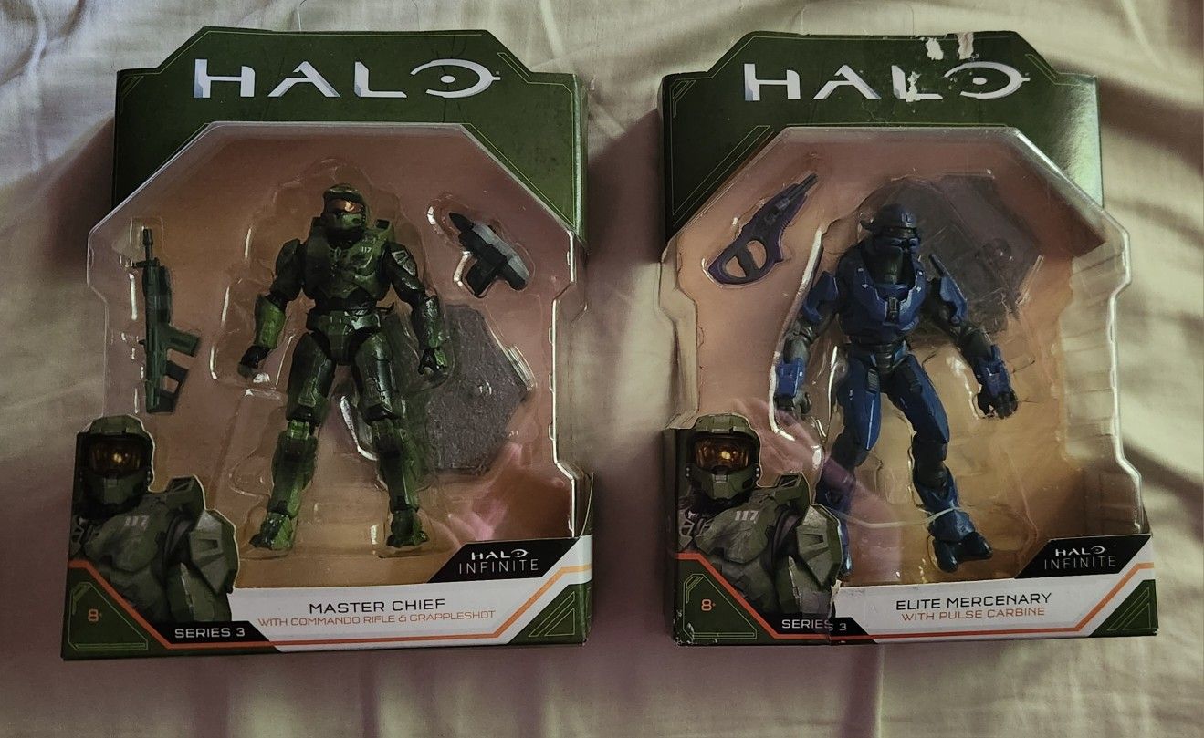 Halo Infinite Poster With Frame And Two Halo Infinite Figurines