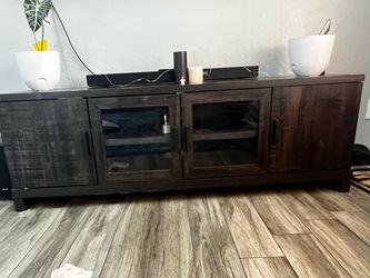 Entertainment console