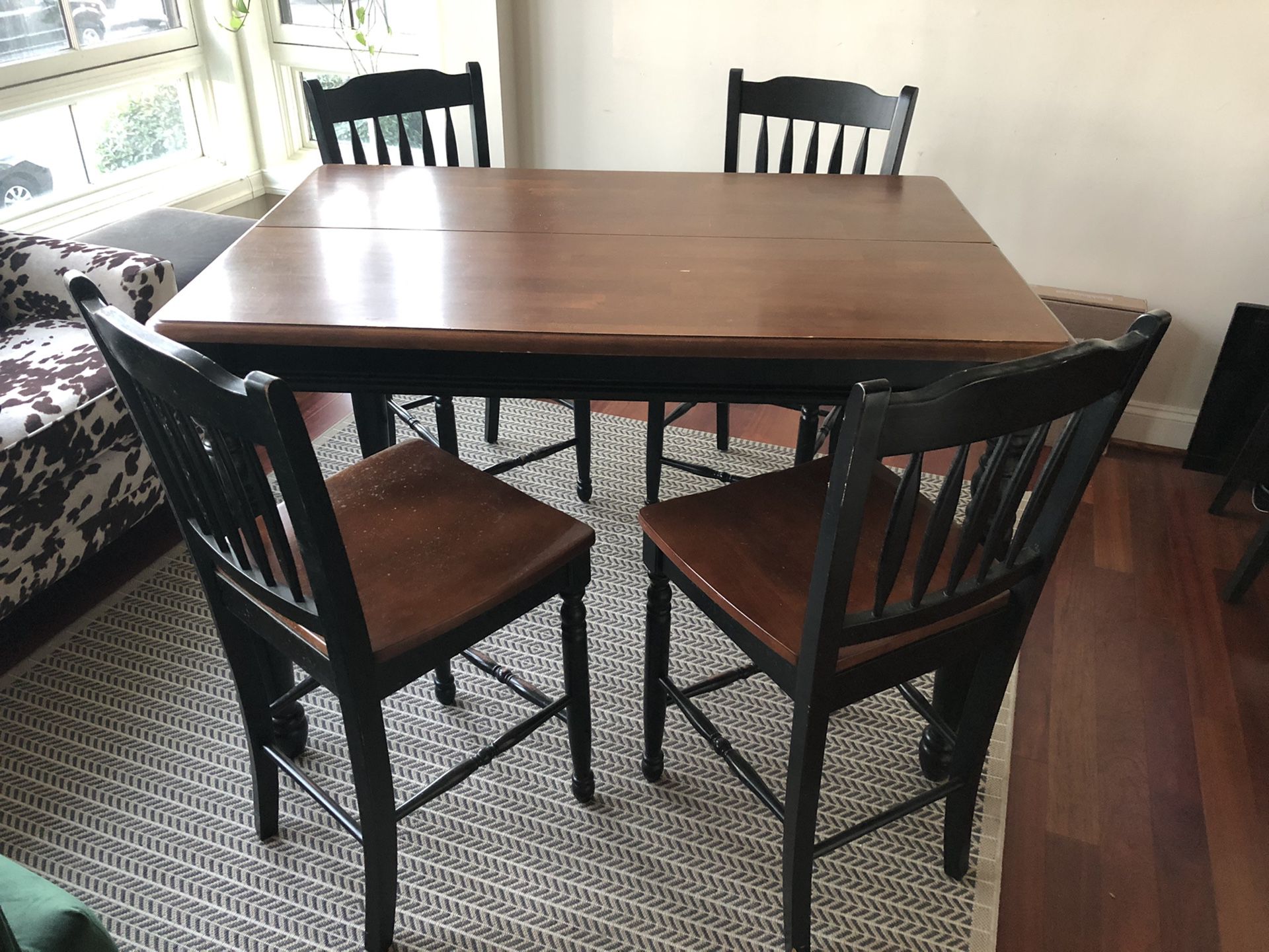 Wood TABLE with 4 CHAIRS