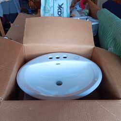 American Standard Aqualyn 20x17 Oval