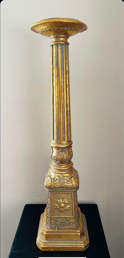 Candleholder Tall Gold Ornate Pillar