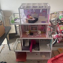 Barbie Dream House