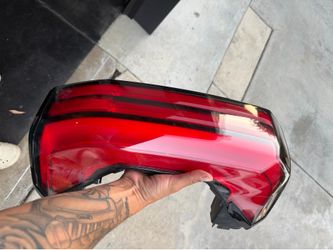 Toyota Tundra Passenger Right Tail Light OEM