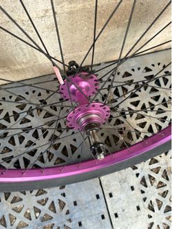 purple throne rim
