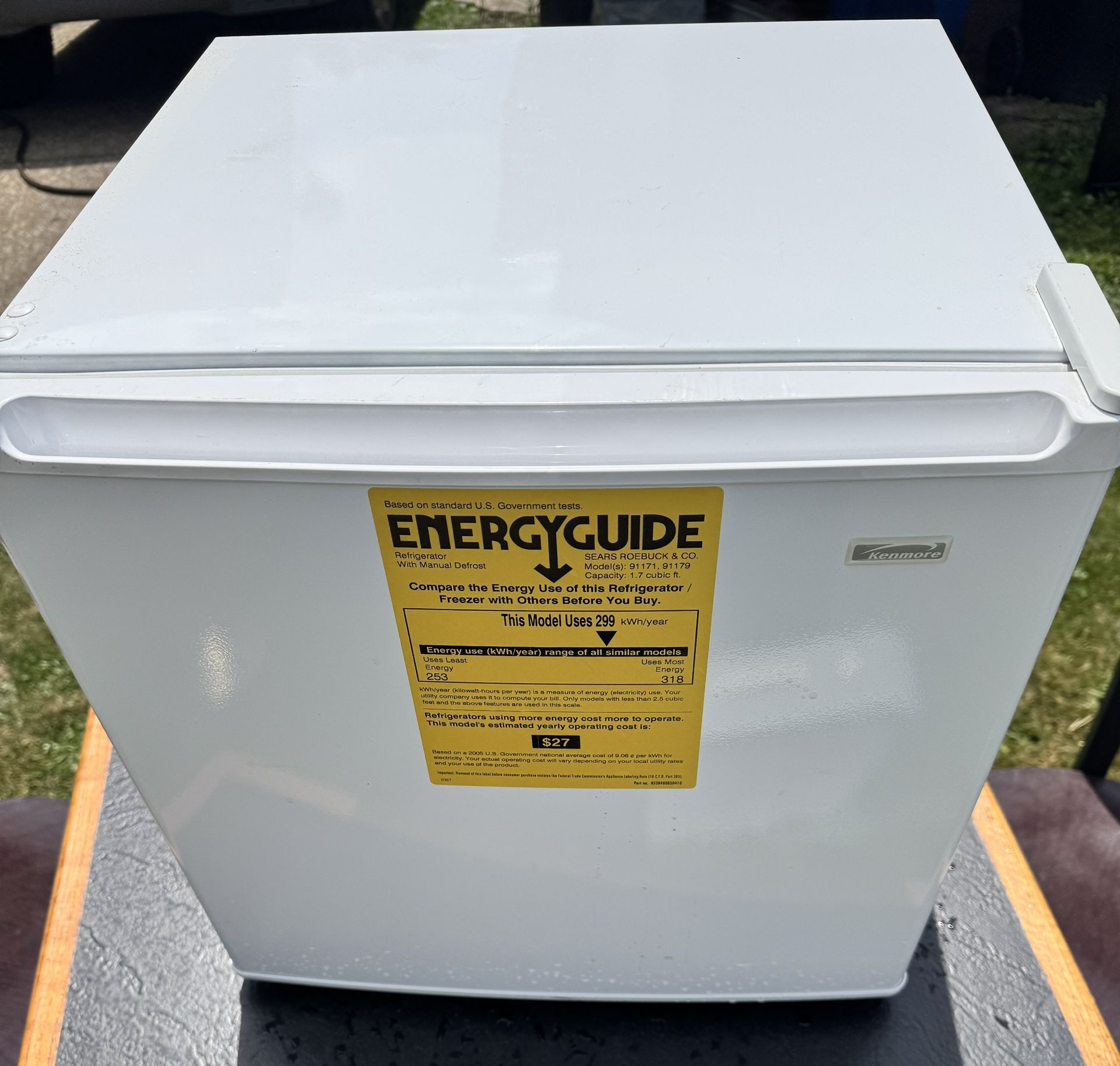 Kenmore 1.7 cu-ft MINI Refrigerator WORKS GREAT