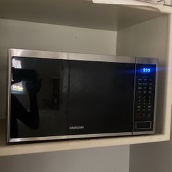 Great Condition Samsung Microwave 