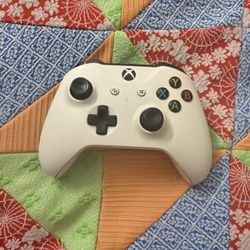 White Xbox One Controller