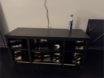 Entertainment center