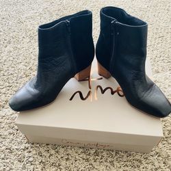 Booties 6.5 Leather $12.00