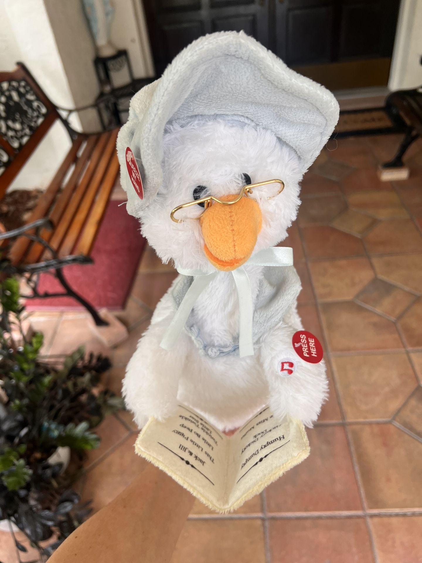 Mother Goose Reads 7 Nursery Rhymes 