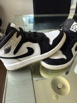 1y Nike Shoes Asking $30
