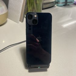 iPhone 13 | Unlocked | 100% Battery Capacity 