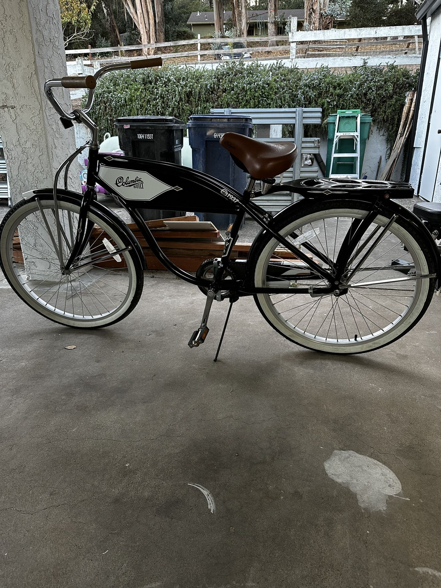 Brand New Columbia Cruiser Bike