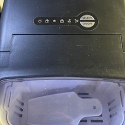Ice Machine Works Size Medium Used But Works Perfect 