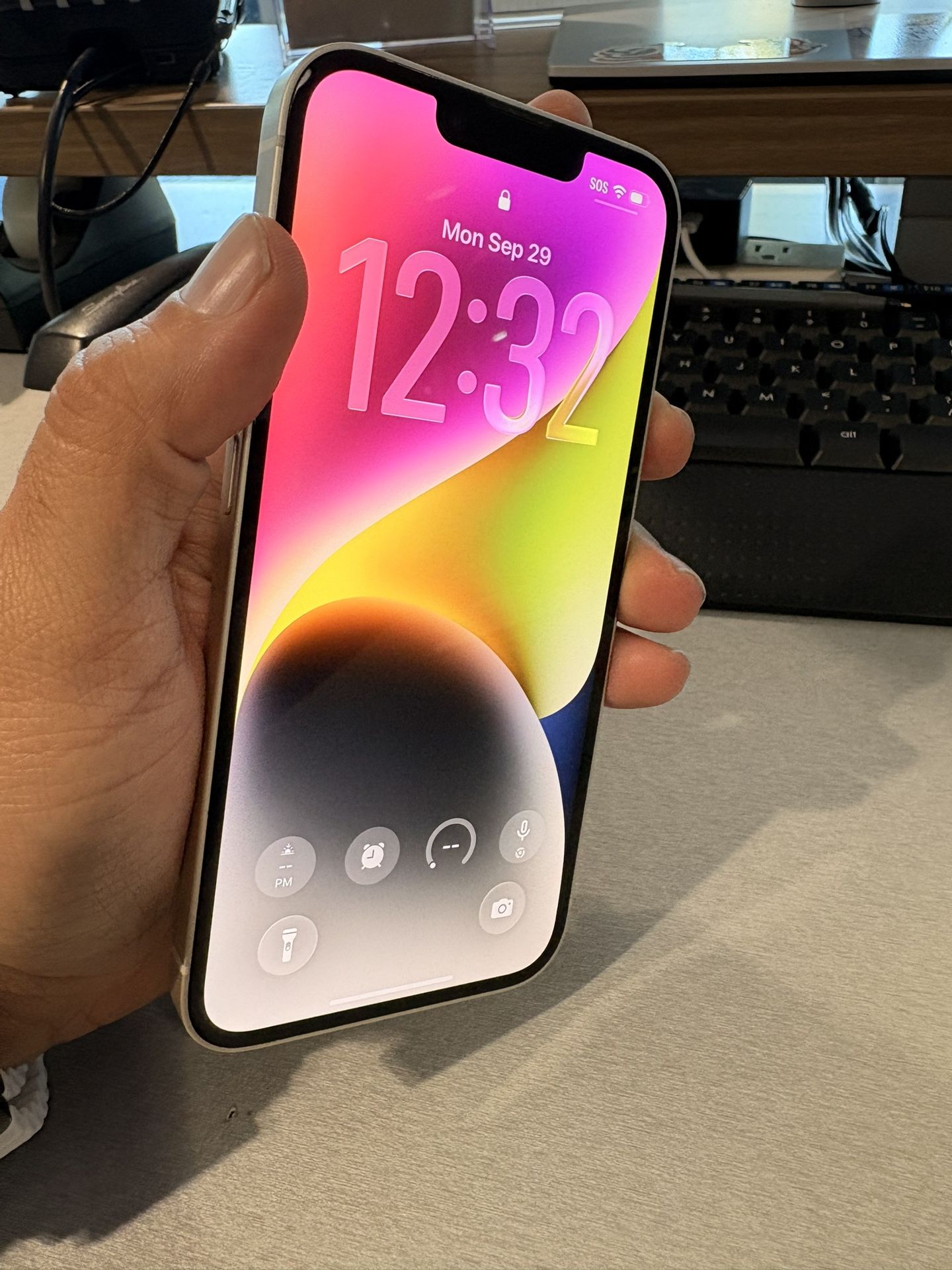 iPhone 14 Like New With Box