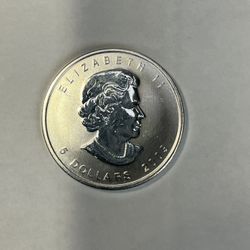 2009 Canada Maple $5 1 Oz.  Fine Silver Coin