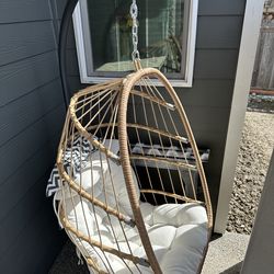 Egg Basket Indoor/outdoor chair