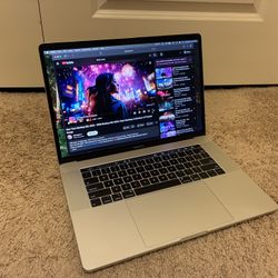 2018 MacBook Pro 2.6Ghz 6 Core i7 15”