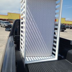 BABY CRIB W/MATTRESS- NEW NEW