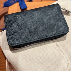 LV Louis Vuitton Wallet Coin Graphite Unisex Can Be Worn On A Chain 