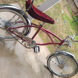 OLD SCHOOL LOWRIDER BIKE 
