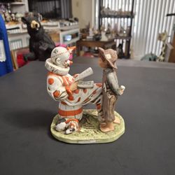 Norman Rockwell Vintage 2975 Designed By Dave Grossman " Circus " For Saturday Evening Post, Bisque Porcelain Made In Japan 5"H X 4.5"W 