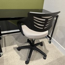 Desk &Chair