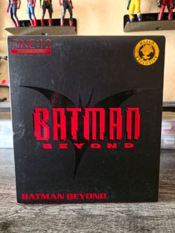 Mezco Batmam beyond