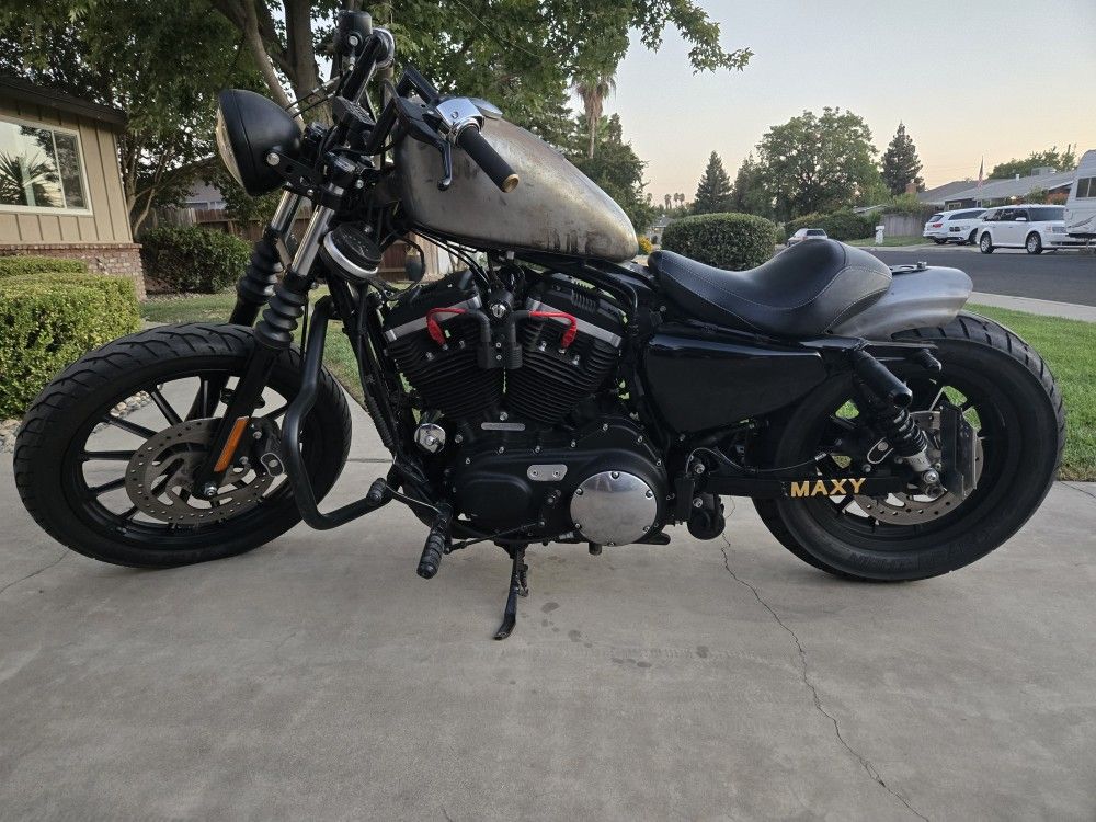 2015 Harley Sportster iron 883
