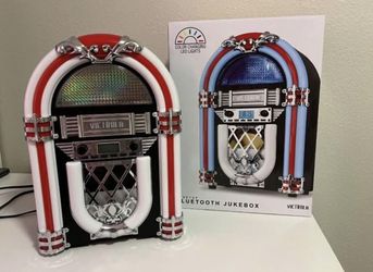 VICTROLA JUKEBOX CD PLAYER / SPEAKER / RADIO