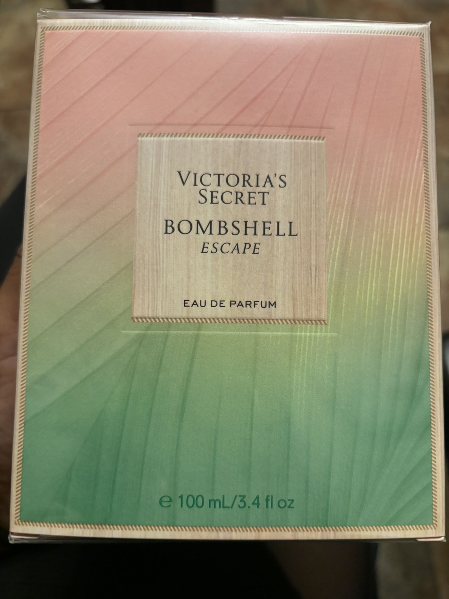 VICTORIA SECRET BOMBSHELL 