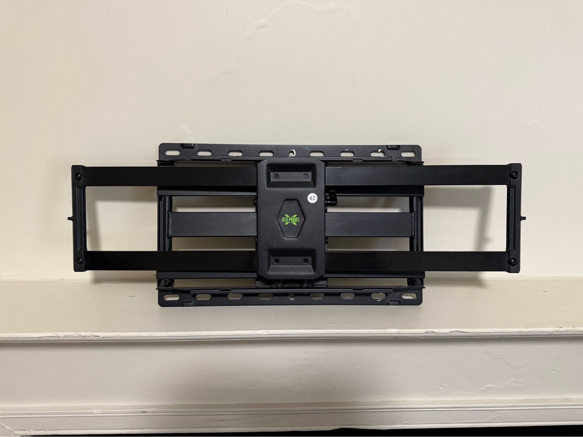TV Wall Mount- Duel swivel and tilt