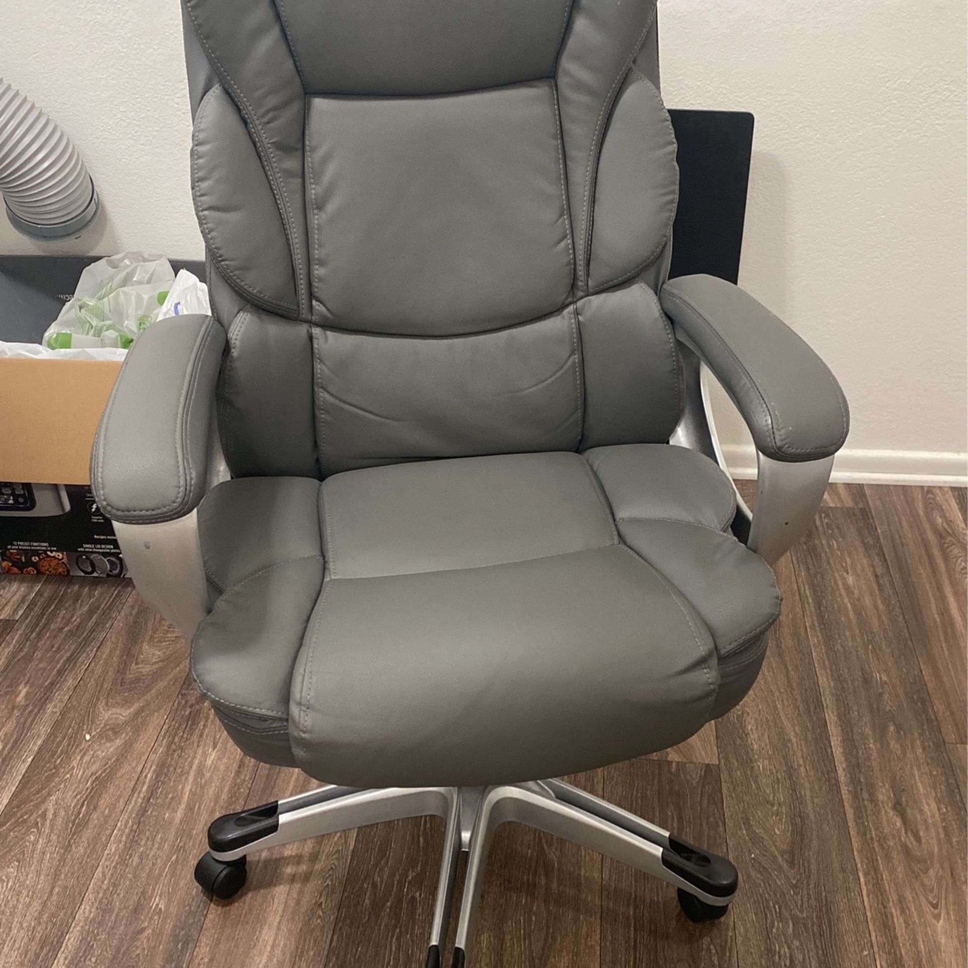 Staples Mcallum Bonded Leather Manager Chair