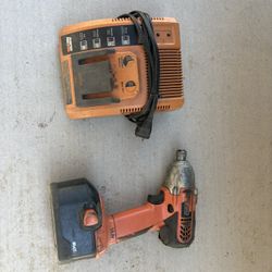 Ridgid Cordless Drill 14..4 Volts 