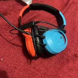 Gaming headphones