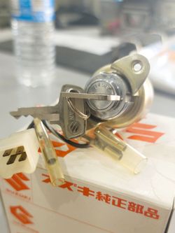 Vintage 1960 to 1970 Suzuki C100 Motorcycle Ignition Switch & Key #3511
