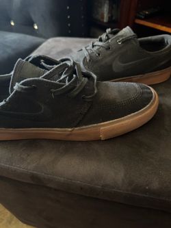 Nike SB Low-Top Skate Shoes