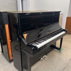 Yamaha YU3 Black Upright Piano. FREE 1 YEAR WARRANTY