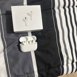 AirPods Pro 3 LIKE NEW IN BOX
