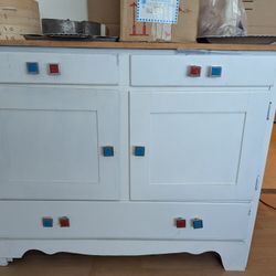 Kitchen Island With Handmade Glass Pulls