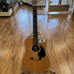 TAYLOR DC-28E ACOUSTIC GUITAR IN GOOD WORKING CONDITION, WITH HARDSHELL CASE