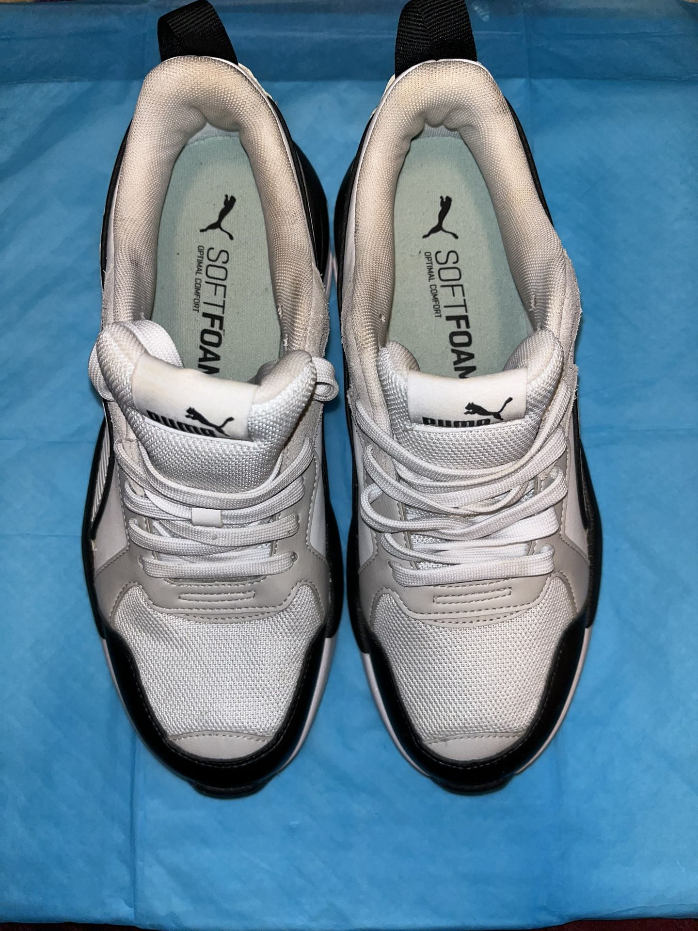 PUMA SNEAKERS