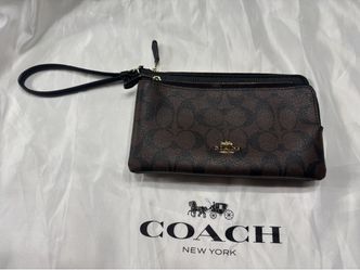 Coach Signature Double Zip Wristlet