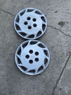 Toyota Camry 97-99 hubcaps