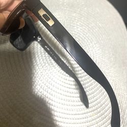 Shiny black frame sunglasses 