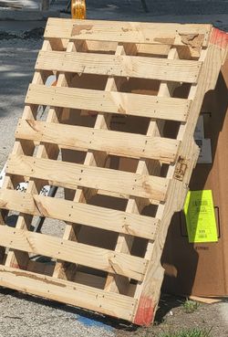 Free Wood Skid Pallet🆓️