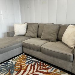 GREY SECTIONAL COUCH W/ FREE DELIVERY