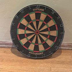 Nice Thistle Dart Board made in England