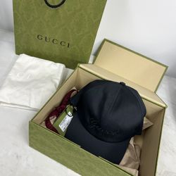 Gucci Logo Embroidered Cotton Baseball Cap—black.